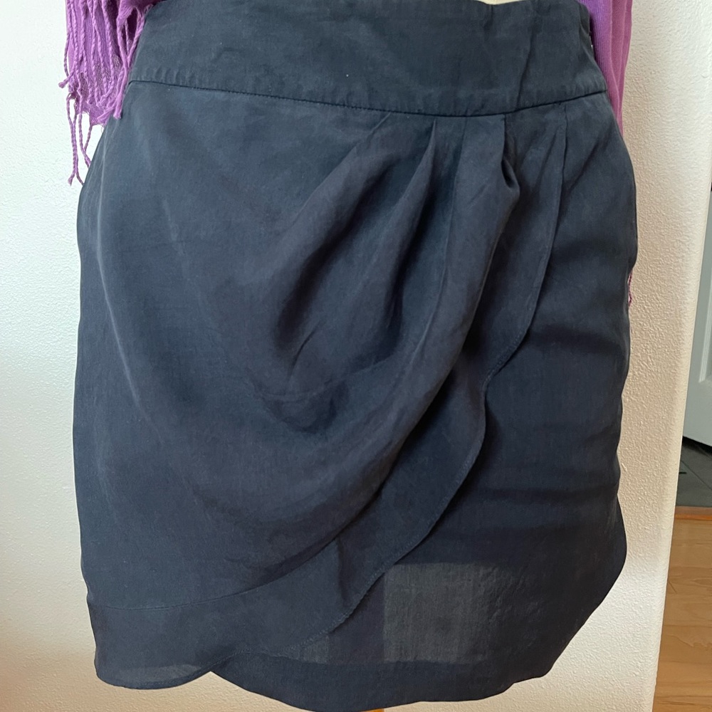Ann Taylor Navy Skirt size 4P